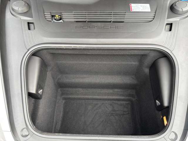 ポルシェ ７１８スパイダー ４．０ R3年 (関東) 99