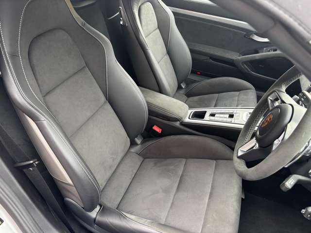 ポルシェ ７１８スパイダー ４．０ R3年 (関東) 99