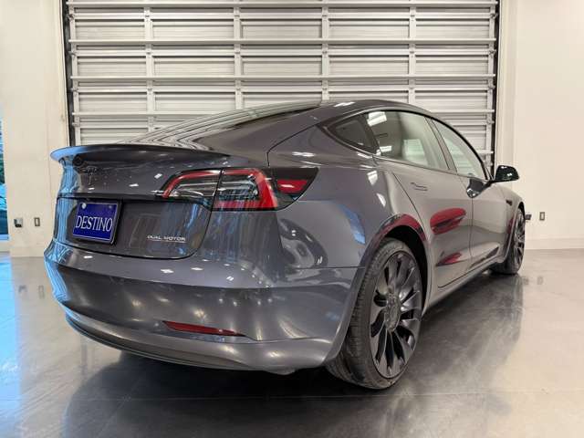 テスラ モデル３ パフォーマンスレンジ R4年 (関東) 99