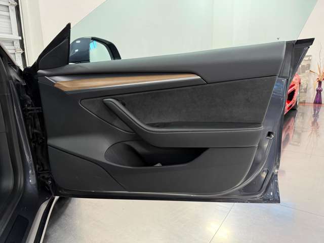 テスラ モデル３ パフォーマンスレンジ R4年 (関東) 99