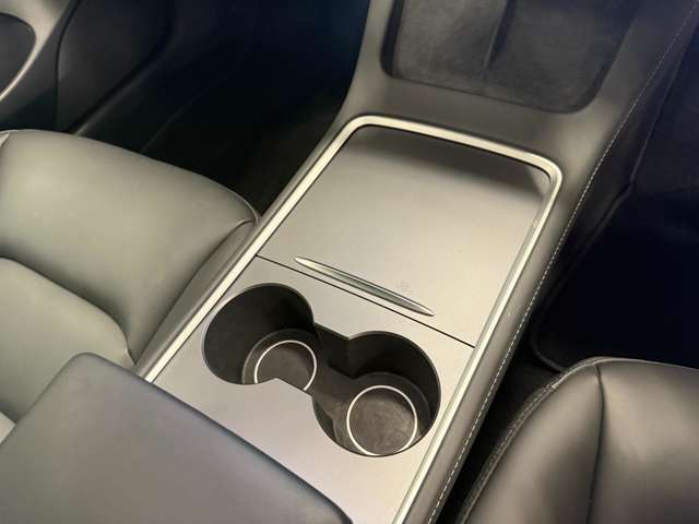 テスラ モデル３ パフォーマンスレンジ R4年 (関東) 99