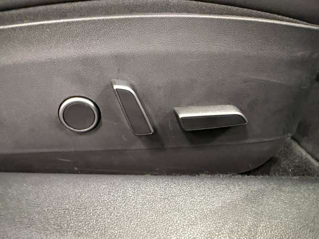 テスラ モデル３ パフォーマンスレンジ R4年 (関東) 99