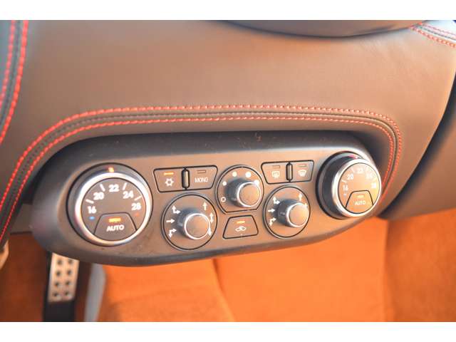 フェラーリ ４５８イタリア Ｆ１ ＤＣＴ H25年 (関東) 99