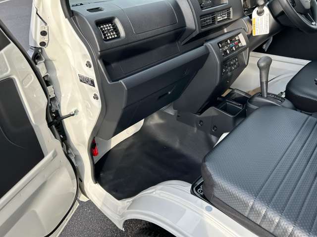 ダイハツ ハイゼットトラック ６６０ スタンダード ３方開 ４ＷＤ R7年 () 99