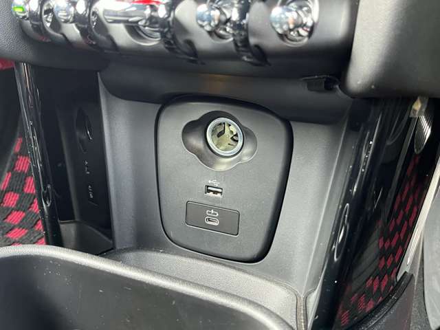 ミニ ミニ ジョン・クーパー・ワークス ３ドア R4年 (近畿) 99