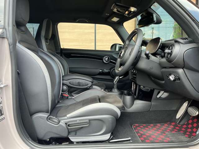 ミニ ミニ ジョン・クーパー・ワークス ３ドア R4年 (近畿) 99