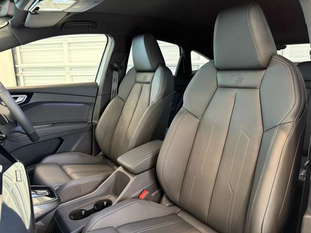 アウディ Ｑ４　ｅ−トロン　スポーツバック ４０　Ｓライン R5年 (関東) 99