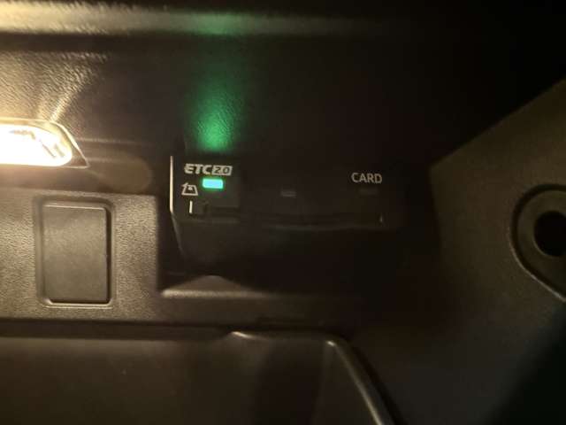 アウディ Ｑ４　ｅ−トロン　スポーツバック ４０　Ｓライン R5年 (関東) 99