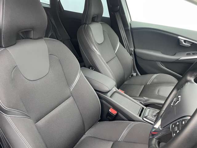 ボルボ Ｖ４０ Ｄ４ モメンタム ディーゼルターボ H28年 (東北) 99