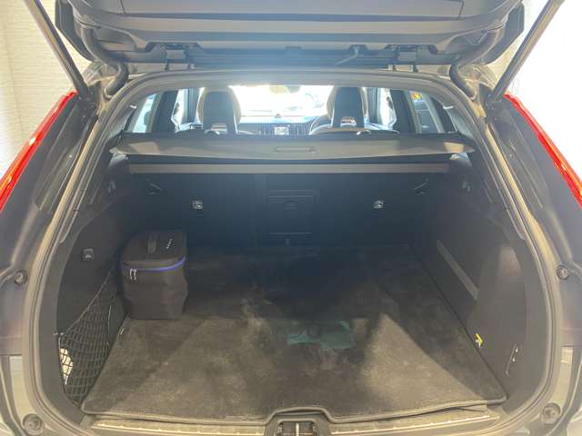 ボルボ ＸＣ６０ Ｔ５ ＡＷＤ インスクリプション ４ＷＤ H29年 (九州・沖縄) 99