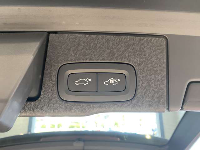 ボルボ ＸＣ６０ Ｔ５ ＡＷＤ インスクリプション ４ＷＤ H29年 (九州・沖縄) 99