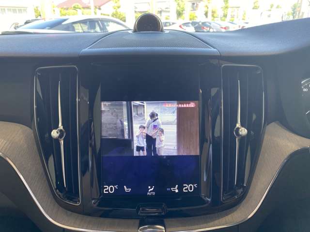 ボルボ ＸＣ６０ Ｔ５ ＡＷＤ インスクリプション ４ＷＤ H29年 (九州・沖縄) 99