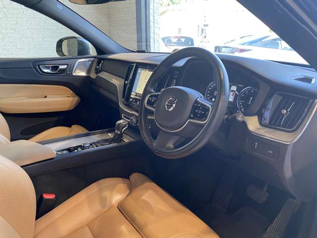 ボルボ ＸＣ６０ Ｔ５ ＡＷＤ インスクリプション ４ＷＤ H29年 (九州・沖縄) 99