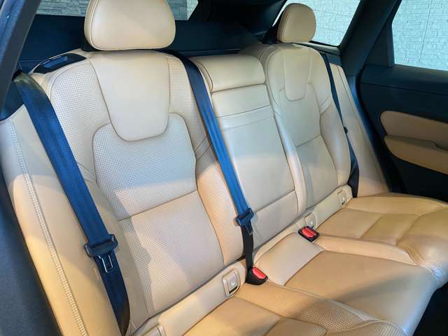 ボルボ ＸＣ６０ Ｔ５ ＡＷＤ インスクリプション ４ＷＤ H29年 (九州・沖縄) 99