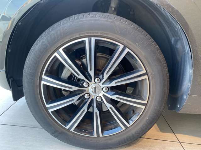 ボルボ ＸＣ６０ Ｔ５ ＡＷＤ インスクリプション ４ＷＤ H29年 (九州・沖縄) 99