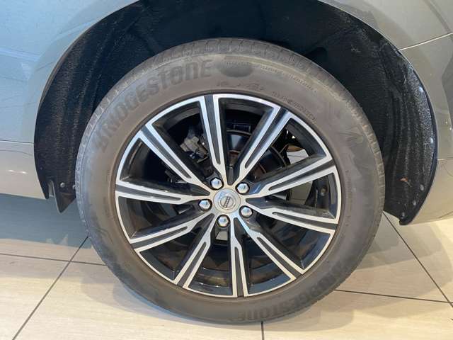 ボルボ ＸＣ６０ Ｔ５ ＡＷＤ インスクリプション ４ＷＤ H29年 (九州・沖縄) 99