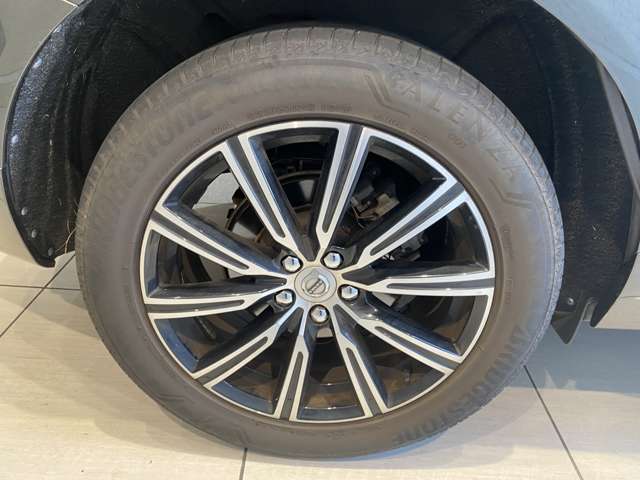 ボルボ ＸＣ６０ Ｔ５ ＡＷＤ インスクリプション ４ＷＤ H29年 (九州・沖縄) 99