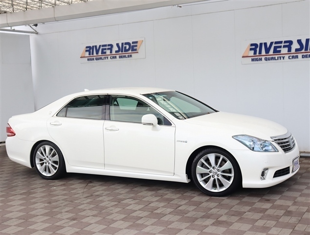 トヨタ クラウン　ハイブリッド ３．５ Ｇパッケージ H24年 (関東) 99