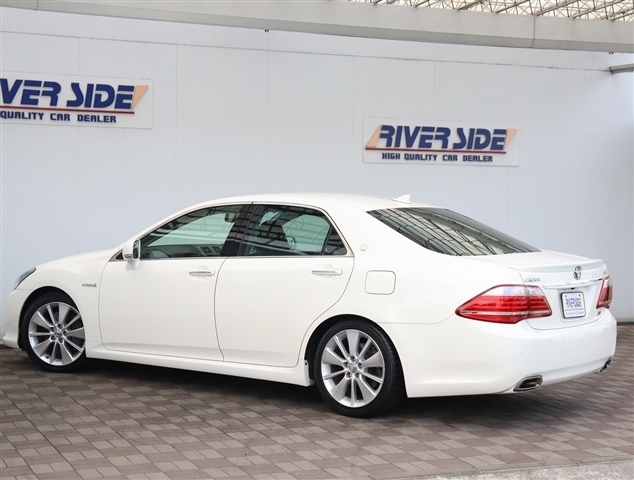 トヨタ クラウン　ハイブリッド ３．５ Ｇパッケージ H24年 (関東) 99