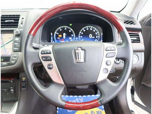 トヨタ クラウン　ハイブリッド ３．５ Ｇパッケージ H24年 (関東) 99