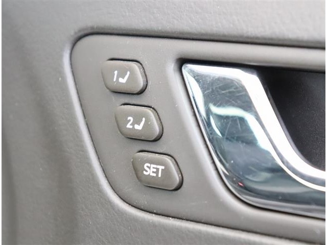 トヨタ クラウン　ハイブリッド ３．５ Ｇパッケージ H24年 (関東) 99