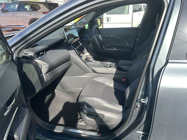 トヨタ ハリアー　ハイブリッド ２．５ ハイブリッド Ｅ－ＦＯＵＲ Ｚ レザーパッケージ ４ＷＤ R6年 (東海) 99