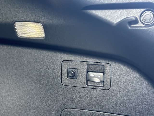 トヨタ ハリアー　ハイブリッド ２．５ ハイブリッド Ｅ－ＦＯＵＲ Ｚ レザーパッケージ ４ＷＤ R6年 (東海) 99