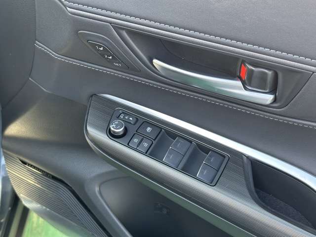 トヨタ ハリアー　ハイブリッド ２．５ ハイブリッド Ｅ－ＦＯＵＲ Ｚ レザーパッケージ ４ＷＤ R6年 (東海) 99