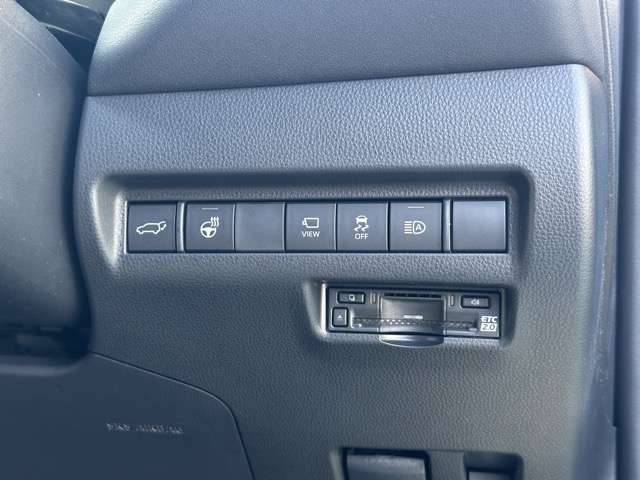 トヨタ ハリアー　ハイブリッド ２．５ ハイブリッド Ｅ－ＦＯＵＲ Ｚ レザーパッケージ ４ＷＤ R6年 (東海) 99