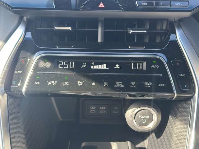 トヨタ ハリアー　ハイブリッド ２．５ ハイブリッド Ｅ－ＦＯＵＲ Ｚ レザーパッケージ ４ＷＤ R6年 (東海) 99