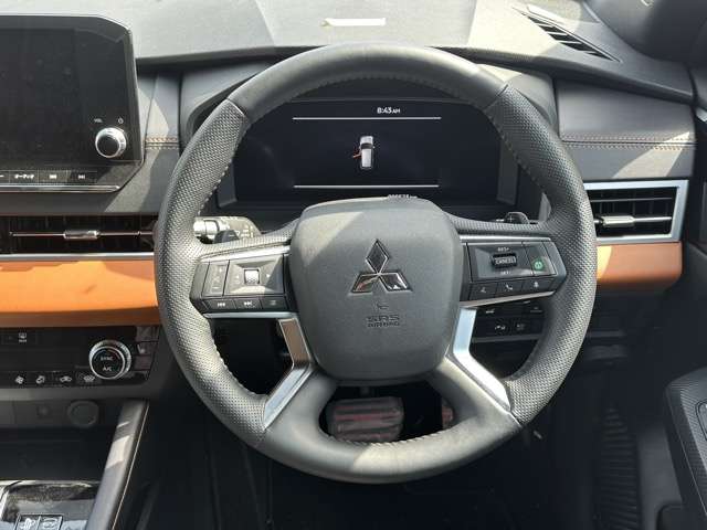 三菱 アウトランダーＰＨＥＶ ＰＨＥＶ ２．４ Ｐ ４ＷＤ R4年 (東海) 99