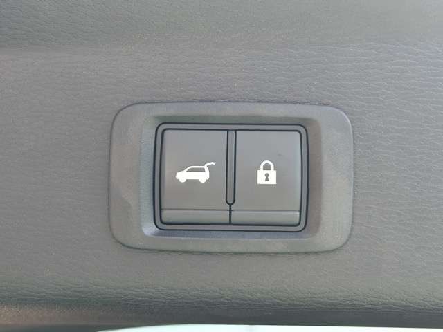 三菱 アウトランダーＰＨＥＶ ＰＨＥＶ ２．４ Ｐ ４ＷＤ R4年 (東海) 99