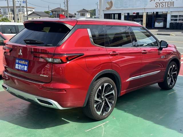 三菱 アウトランダーＰＨＥＶ ＰＨＥＶ ２．４ Ｐ ４ＷＤ R4年 (東海) 99