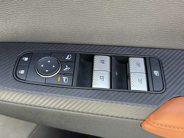 三菱 アウトランダーＰＨＥＶ ＰＨＥＶ ２．４ Ｐ ４ＷＤ R4年 (東海) 99