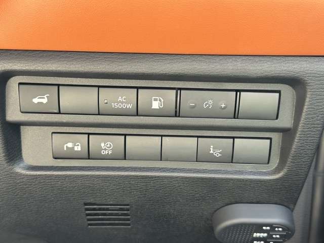 三菱 アウトランダーＰＨＥＶ ＰＨＥＶ ２．４ Ｐ ４ＷＤ R4年 (東海) 99