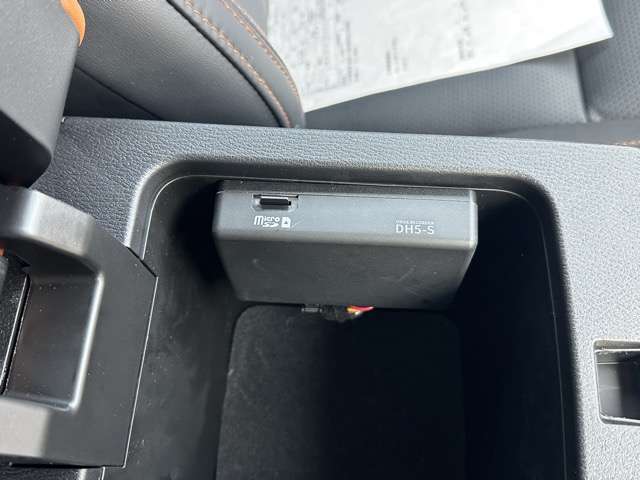 三菱 アウトランダーＰＨＥＶ ＰＨＥＶ ２．４ Ｐ ４ＷＤ R4年 (東海) 99