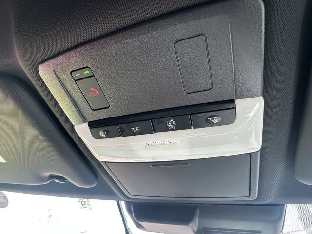 三菱 アウトランダーＰＨＥＶ ＰＨＥＶ ２．４ Ｐ ４ＷＤ R4年 (東海) 99