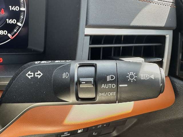 三菱 アウトランダーＰＨＥＶ ＰＨＥＶ ２．４ Ｐ ４ＷＤ R4年 (東海) 99