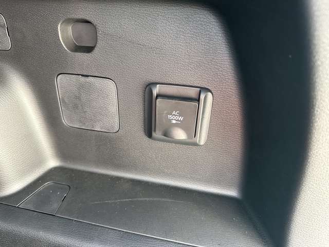 三菱 アウトランダーＰＨＥＶ ＰＨＥＶ ２．４ Ｐ ４ＷＤ R4年 (東海) 99