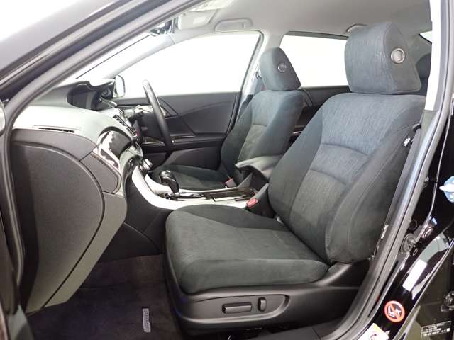 ホンダ アコード　ハイブリッド ２．０ ＥＸ H28年 (関東) 99