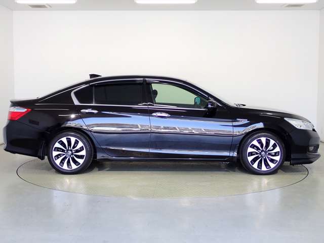 ホンダ アコード　ハイブリッド ２．０ ＥＸ H28年 (関東) 99