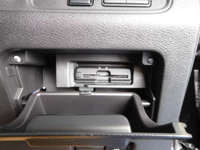 日産 セレナ １．２ Ｅ－ＰＯＷＥＲ ハイウェイスター Ｖ R2年 (九州・沖縄) 99