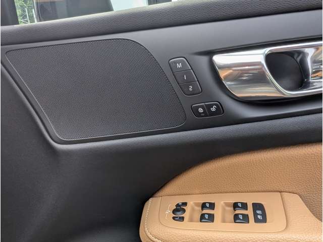 ボルボ Ｖ６０ Ｔ５　モメンタム R2年 (東北) 99