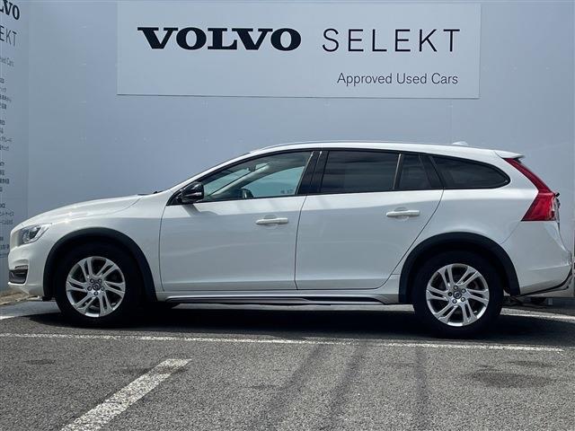 ボルボ Ｖ６０クロスカントリー Ｄ４ ＳＥ ディーゼルターボ H28年 (東北) 99