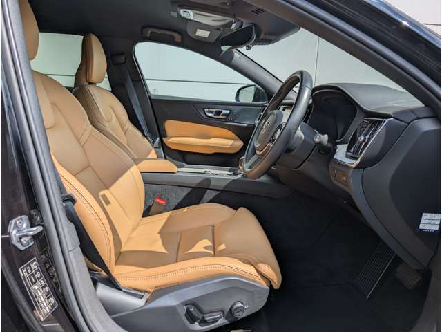 ボルボ Ｖ６０ Ｔ５　インスクリプション R1年 (東北) 99