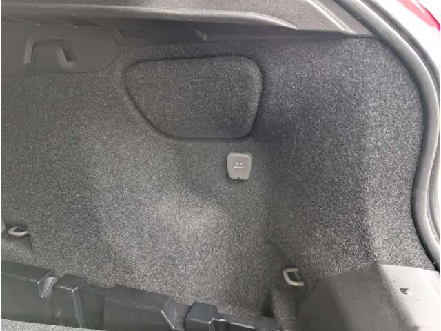 ボルボ Ｖ４０ Ｄ４ ダイナミック エディション ディーゼルターボ H30年 (東北) 99