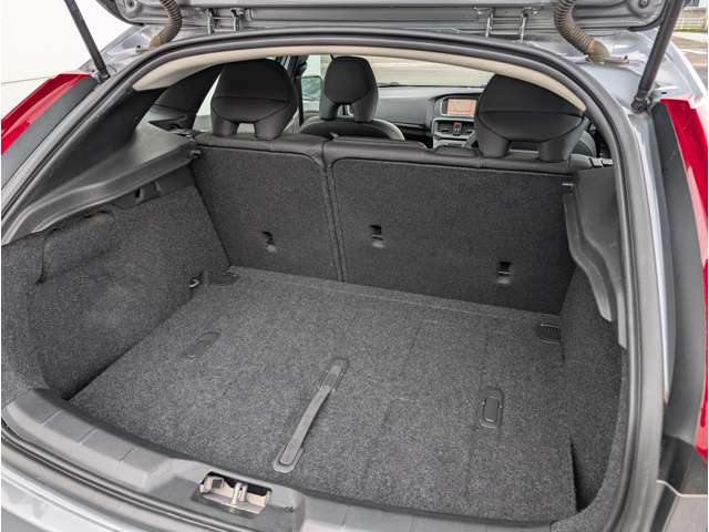 ボルボ Ｖ４０ Ｄ４ ダイナミック エディション ディーゼルターボ H30年 (東北) 99