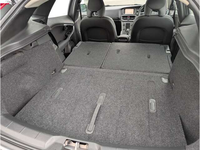 ボルボ Ｖ４０ Ｄ４ ダイナミック エディション ディーゼルターボ H30年 (東北) 99