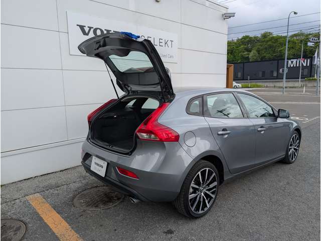 ボルボ Ｖ４０ Ｄ４ ダイナミック エディション ディーゼルターボ H30年 (東北) 99