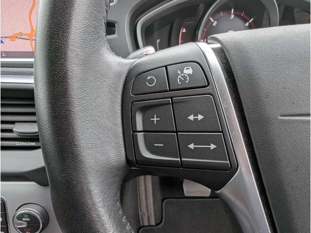 ボルボ Ｖ４０ Ｄ４ ダイナミック エディション ディーゼルターボ H30年 (東北) 99